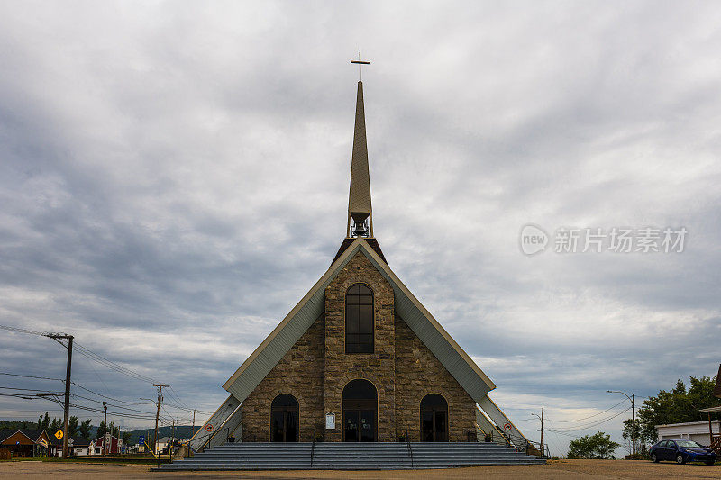 modern church in Québec